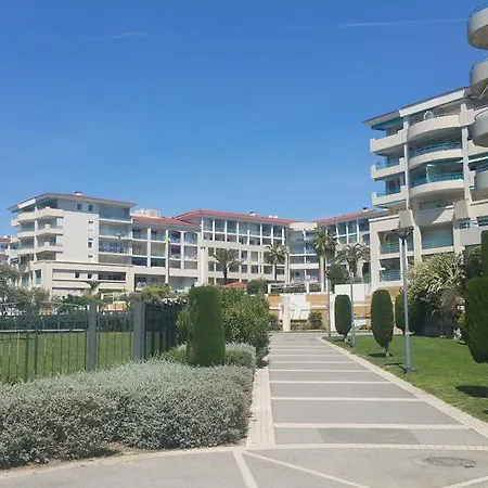 Le Lagon Bleu Апартаменты