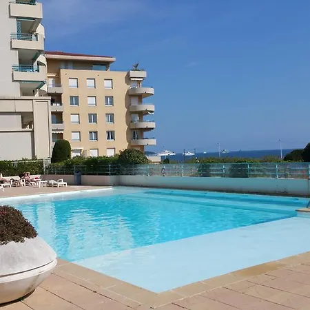 Le Lagon Bleu Апартаменты